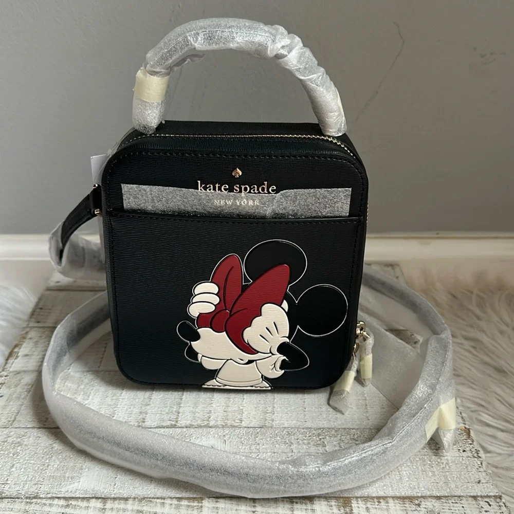 Nwt Kate spade Disney Minnie Mouse vanity bag